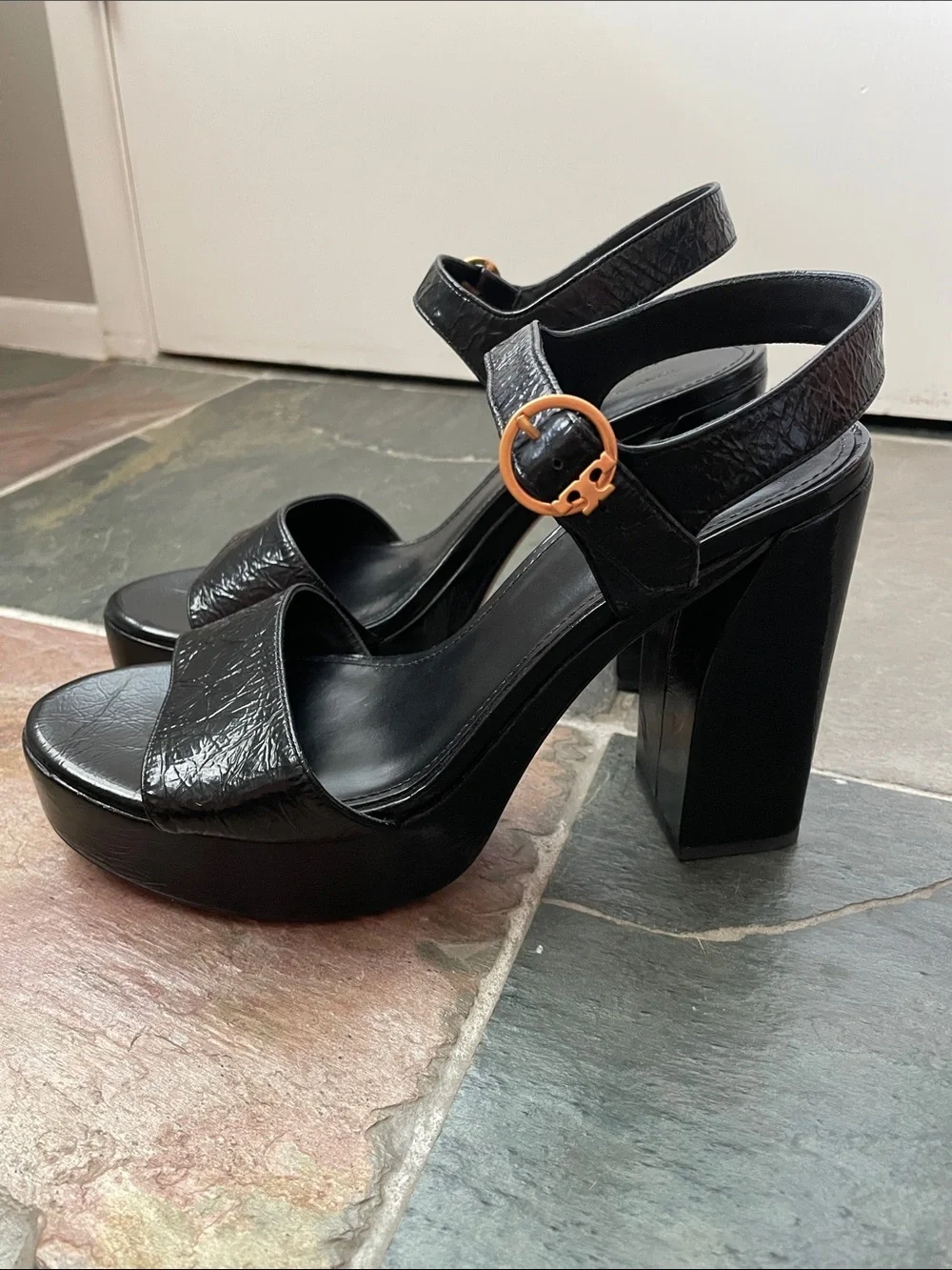 Tory Burch Martine Platform 115mm Croc Patent Leather Sz 10.5